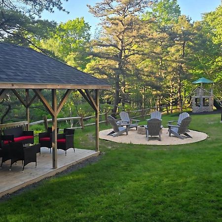 Peaceful Pocono Home With Hot Tub, Gym, & Office Long Pond 外观 照片
