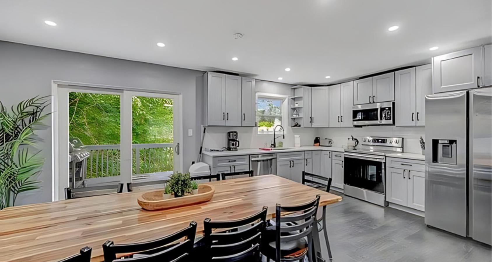Peaceful Pocono Home With Hot Tub, Gym, & Office Long Pond 外观 照片