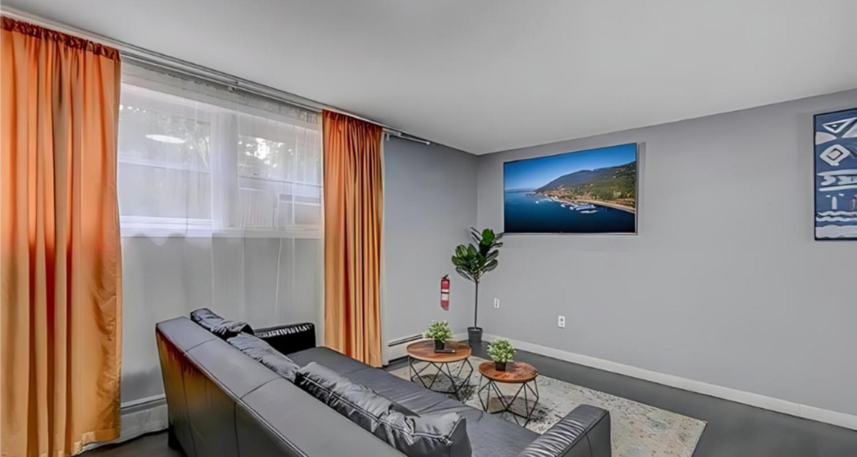Peaceful Pocono Home With Hot Tub, Gym, & Office Long Pond 外观 照片
